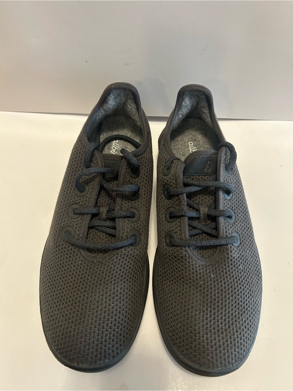 Allbirds Women’s Tree Runner Charcoal Gray Sneakers Size 10